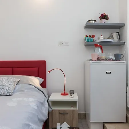 & Primi With Free Parking