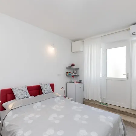& Primi With Free Parking 4* Ντουμπρόβνικ
