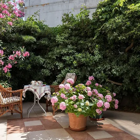 & Primi With Free Parking Гостевой дом